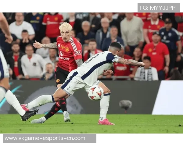 欧冠激战：多特蒙德绝杀热刺全场沸腾战术解析与精彩瞬间回顾